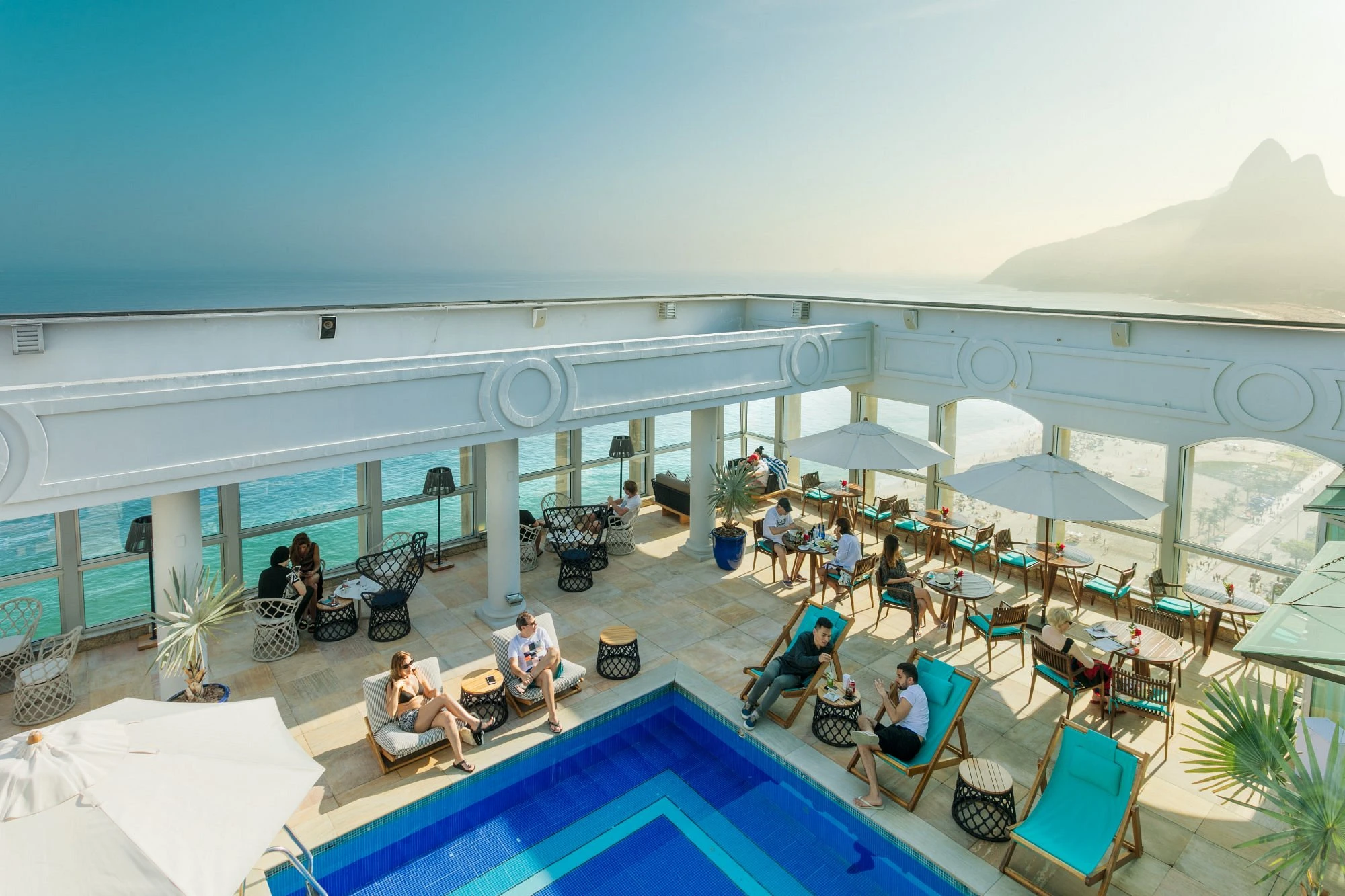 Rendez-Vous on the 23rd Floor - Mixology & Ipanema View at Ocean lounge